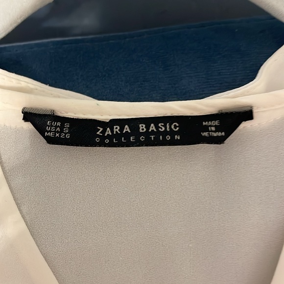 Zara cream button down blouse - Picture 2 of 4